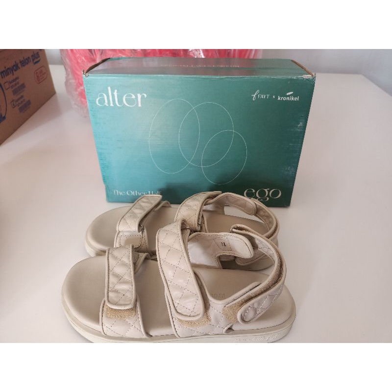 preloved sepatu sandal fayt x kronikel