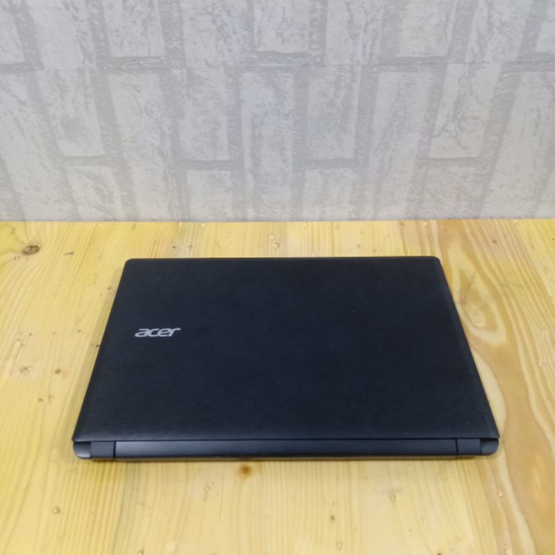 Laptop Acer One 14 Z1401 Celeron N2840 Ram 4GB/HDD 500GB Body Slim kekinian Windows 10 Layar 14inch