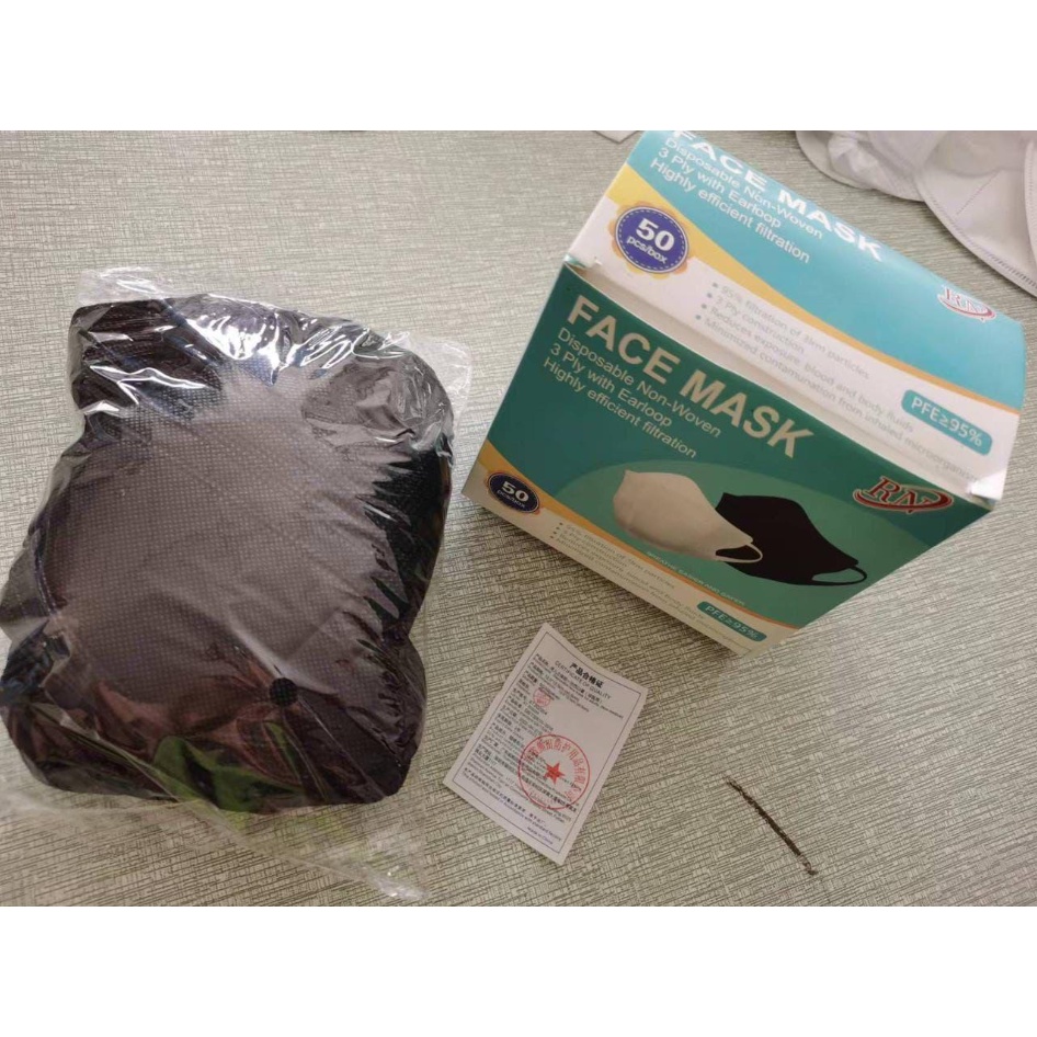 BB7 - Masker Duckbill Isi 50 Pcs 3 Ply Hitam Putih Mask Earloop