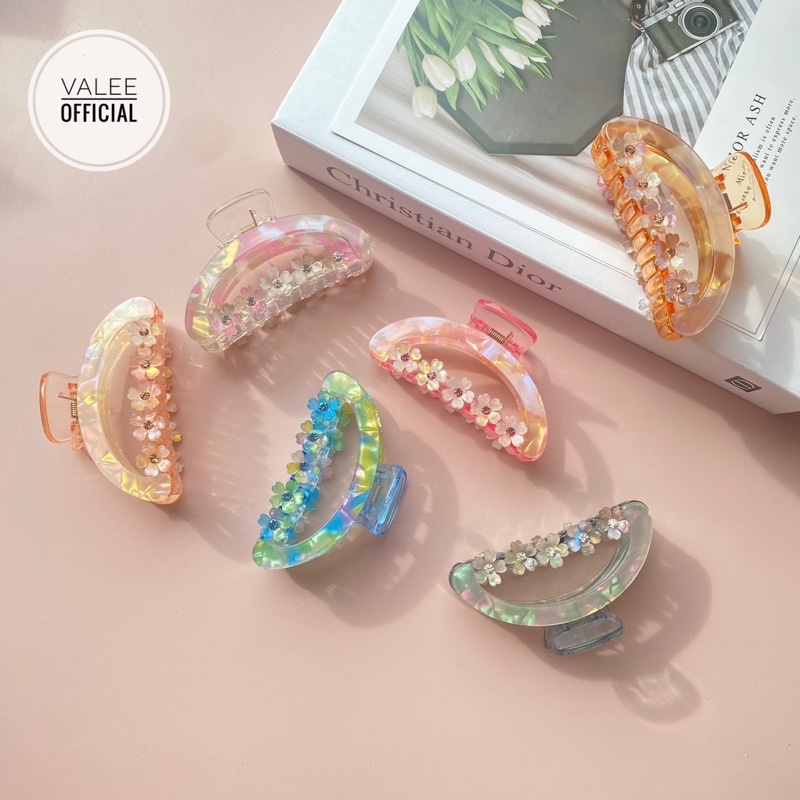 JEPIT HAIRCLIP CRYSTAL SABIT BOLONG JUMBO JEDAI AKRILIK CRYSTAL KLIP SABIT BOLONG CAKAR KOREA AKESESORIS WANITA KOREAN WOMEN HAIR BANGS FRINGE CLIPS SIZE 8,5 CM CLAW ACCESSORIES