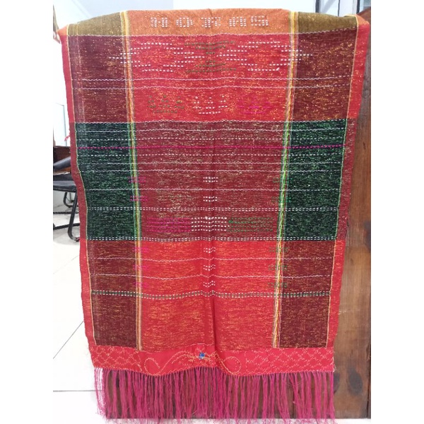 ULOS BATAK DIMENSI MANIK