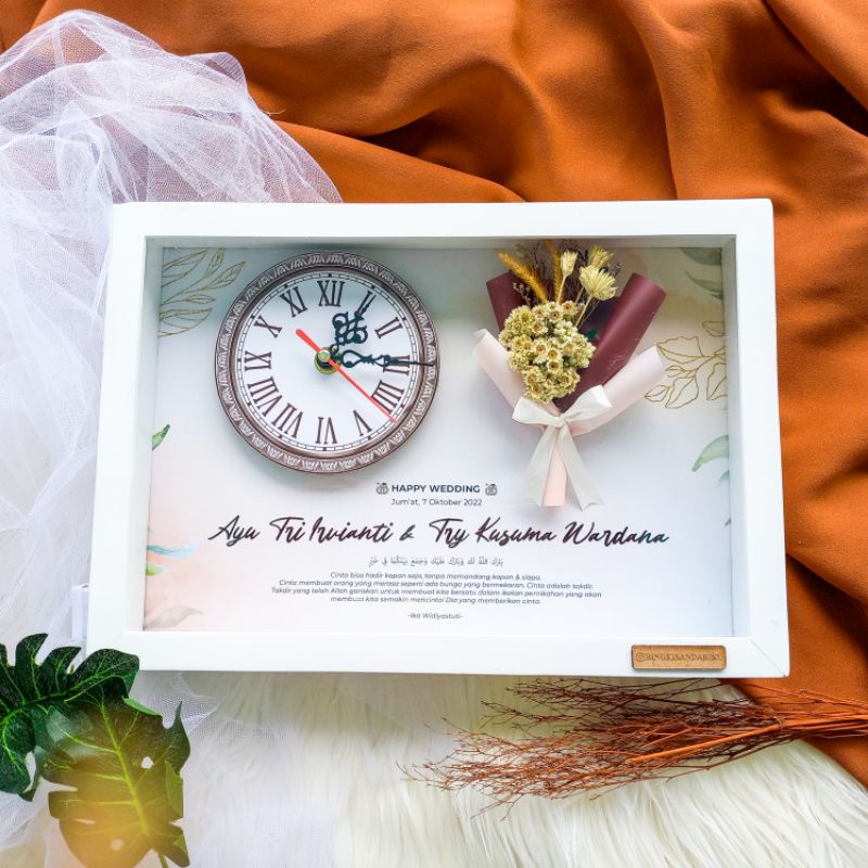 Frame 3D Kayu + Jam Hidup & Lampu LED Ukuran 30x21x5 CM