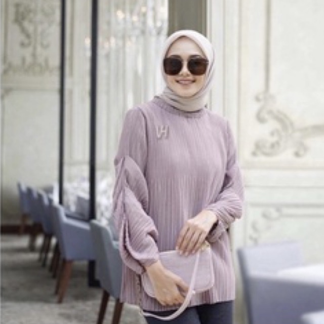 Pleats Blouse Vanilla Hijab