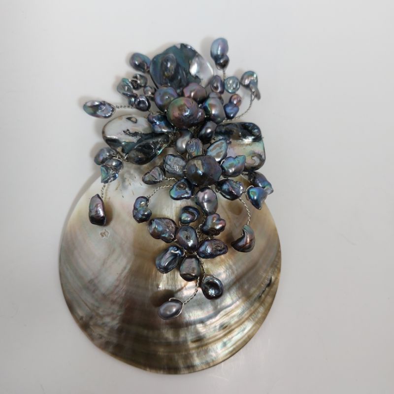 Bros Kulit Kerang Asli dengan Mutiara Air Tawar