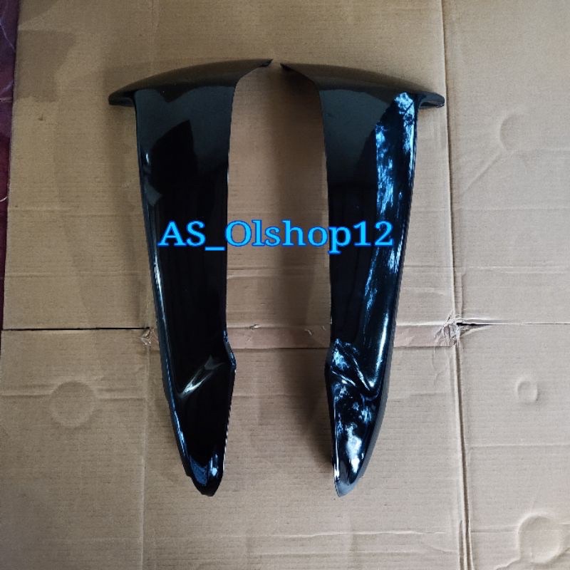 SAYAP LUAR KANAN KIRI KARISMA 125D / KARISMA X 125 HITAM