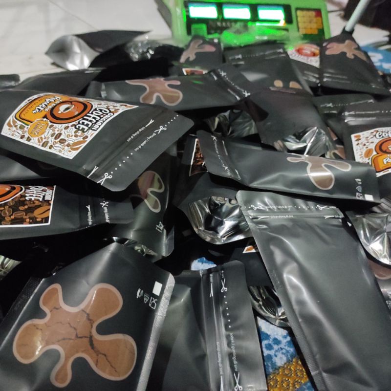 

KOPI ROBUSTA NATURAL KOPI BUBUK ASLI KOPI HITAM KOPI LOKAL ASLI INDONESIA KOPI TEMANGGUNG KOPI SEHAT KOPI ROBUSTA LANANG KOPI VIRAL