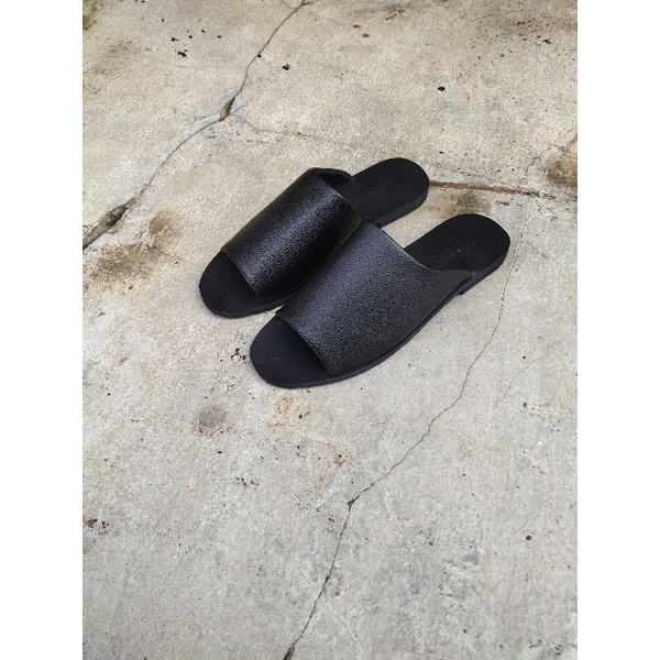 Sandal Simple Wanita / Sandal Santai  / MODNYY Flatty