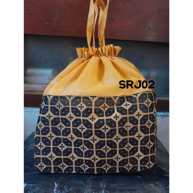 

TAS BERKAT TAS HAJATAN KOTAK NASI 22 22 HITAM KAWUNG