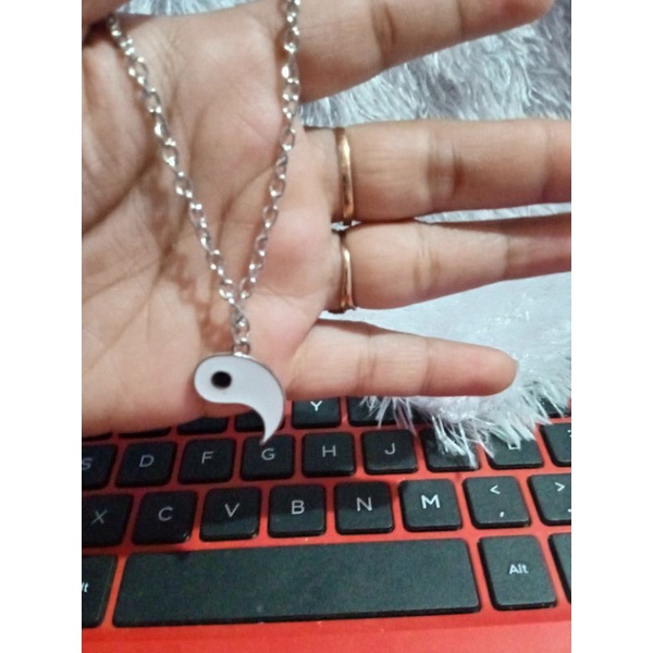 2PCS KALUNG COUPLE BERLIONTIN YIN HITAM PUTIH [free Box]