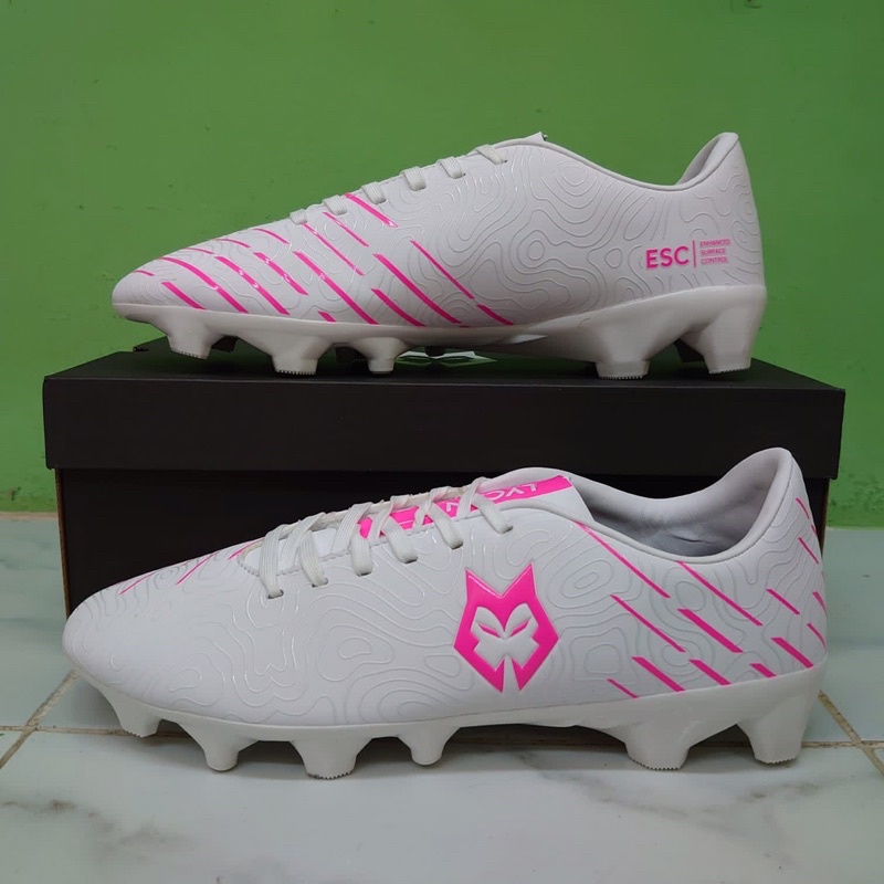 SEPATU BOLA LYCAN ELEMENT CARBONET FG