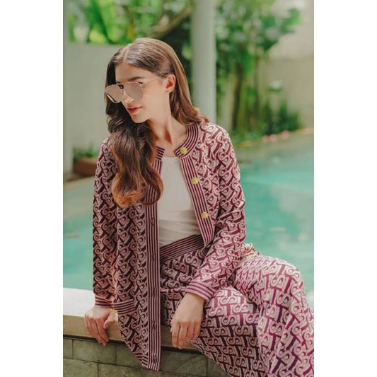 BIMU Light Knit Sweater Cardigan Buttonscarves Benang Jarum