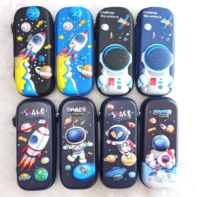 

Tempat Pensil Kotak Pensil 3D Timbul Astronot Roket Tempat Pensil Anak Cowo Dinosaur