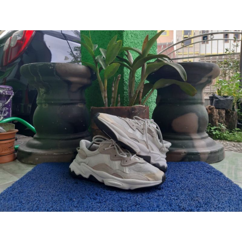 SEPATU ADIDAS OZWEEGO ADIPRENE WHITE SIZE 42⅔ SECOND