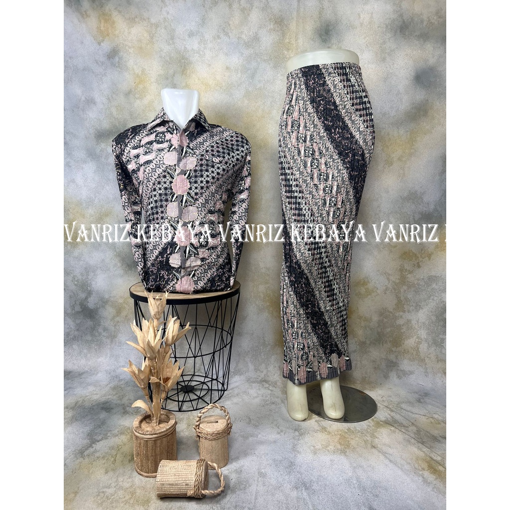 Vanriz Kebaya-Kemeja Batik Lengan Panjang Couple Rok Plisket