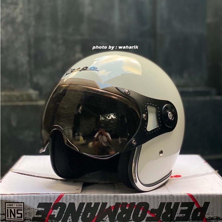 helm vespa bogo putih + visor
