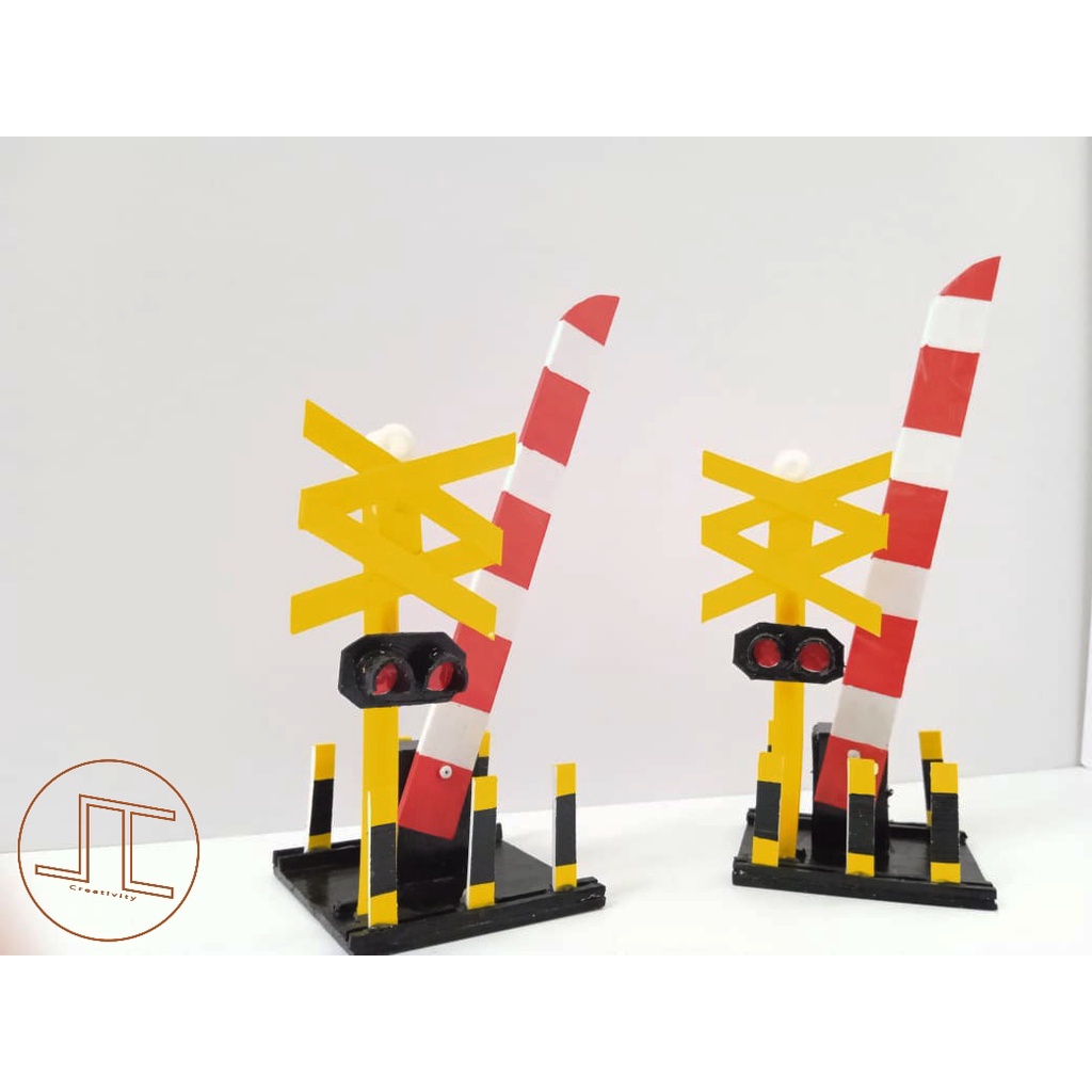 MURAH 2 Pcs Miniatur palang pintu kereta api indonesia