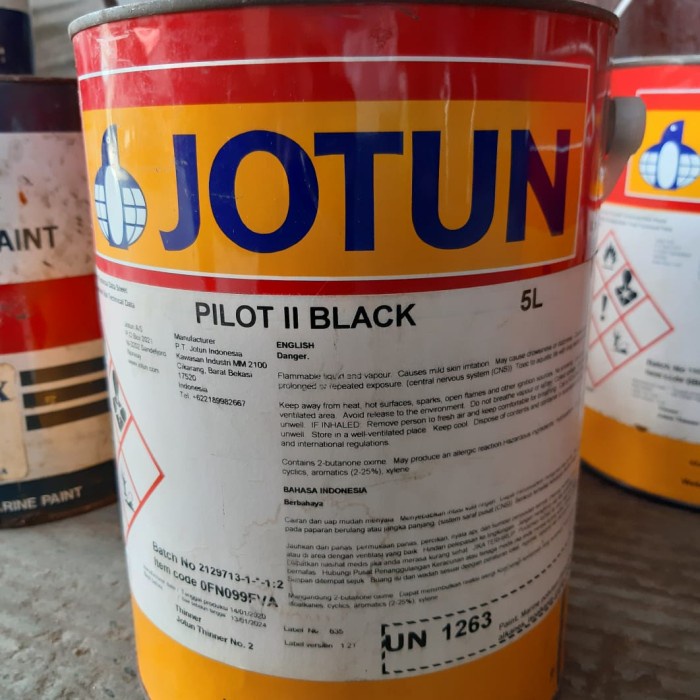 Marn Sale Cat Kapal Merk Jotun Warna Hitam / Jotun Black