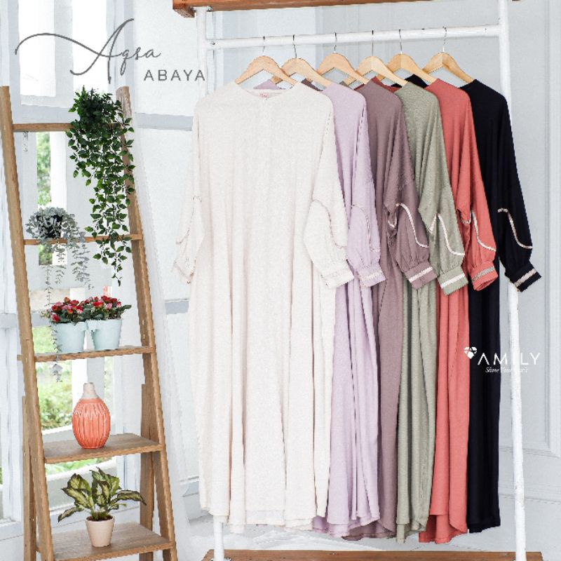 Aqsa Abaya Amily