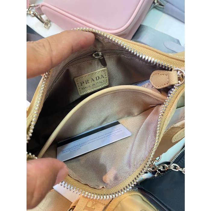 Korting Tas Selempang Prada Pouchette