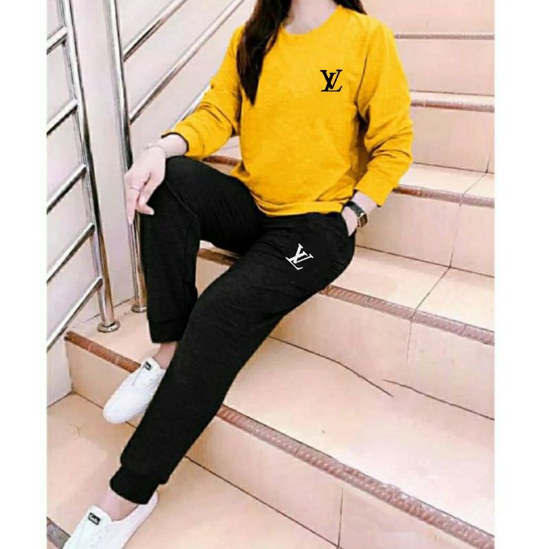 SETELAN Wanita One Set vl Lengan Panjang + Celana Jogger Keren Dan Trendy kaos Distro kekinian  setelan Wanita Terkini