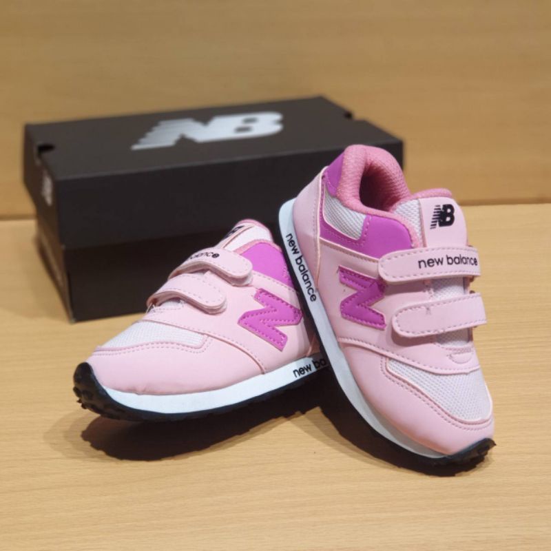 SEPATU ANAK PEREMPUAN SEPATU ANAK CEWEK SEPATU SNEAKERS ANAK WANITA KADO