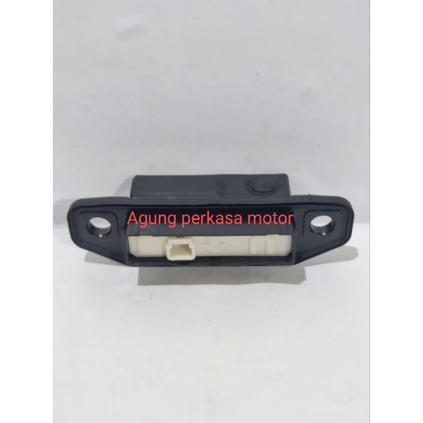 Handle pintu bagasi, tombol pintu bagasi new yaris lele (original)