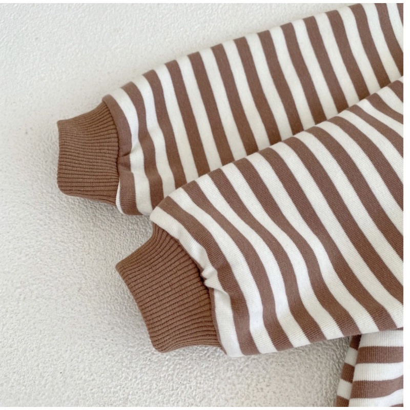 Strippy romper bayi