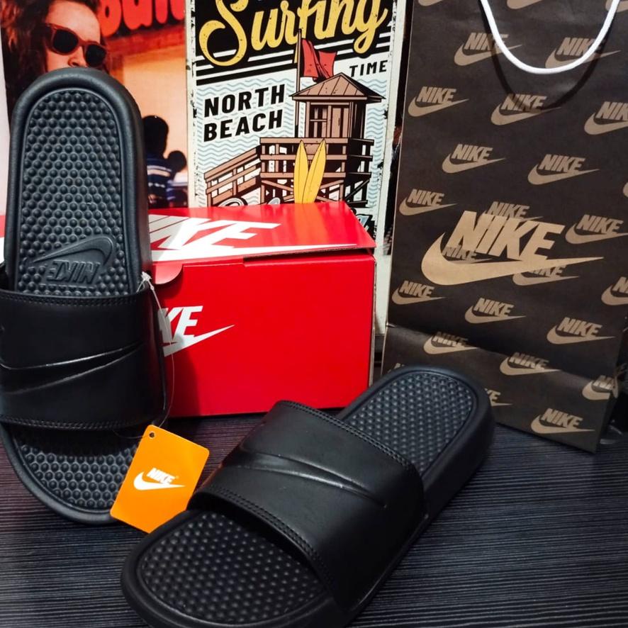 SANDAL SLOP NIKE BENASSI SELOP CEKLIS HITAM POLOS DOODLE PRIA WANITA TERMURAH SLIDE SENDAL MURAH FLI