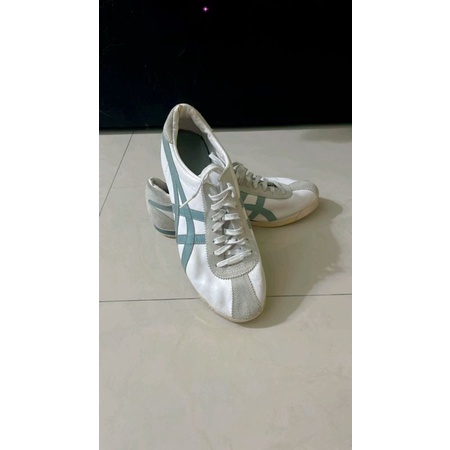 onitsuka tiger stripes