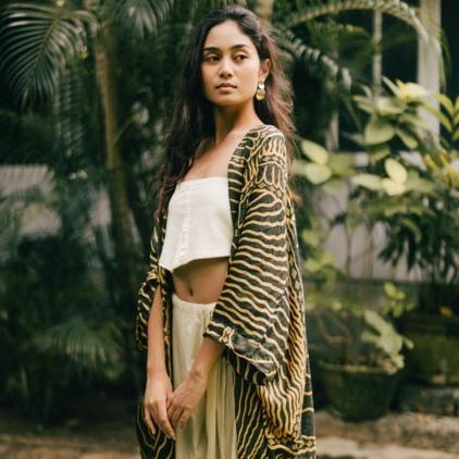 Kirana Outer Batik/Luaran Baju Panjang Wanita/Kaftan Modern 39