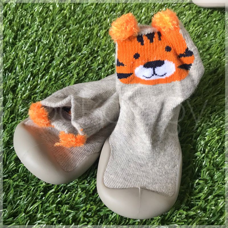 (Min 3pcs @26.000) sepatu bayi sepatu karet boneka 3D skidder sepatu prewalker