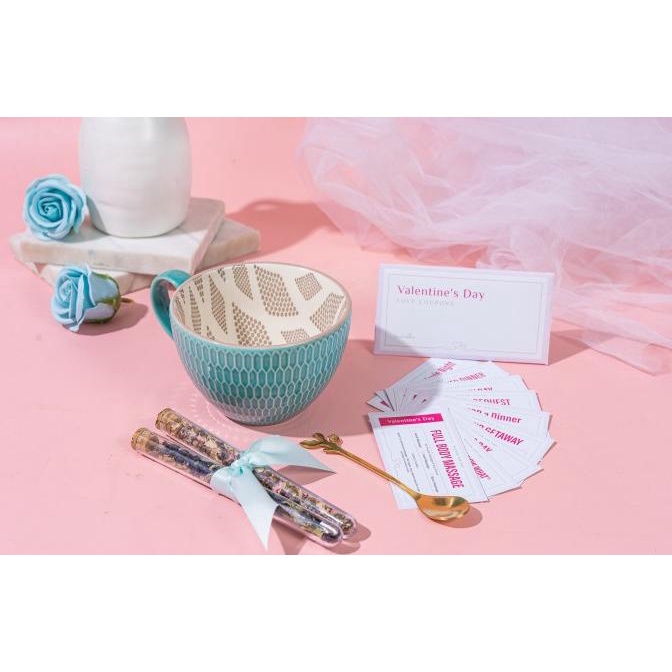 

Blue Valentine / Valentine Gift / Valentine Hampers / Kado Valentine