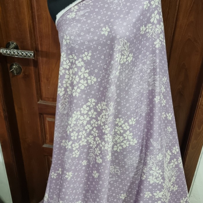 Kain Kain Rayon Viscose Batik Bunga Dusty Ungu/Lilac