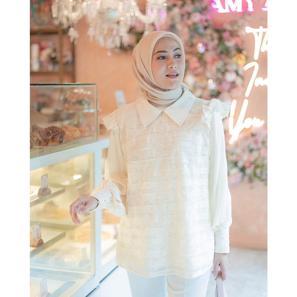 ANDIRA TOP IVORY - SIMPLYVEEWEE