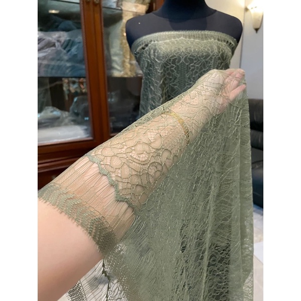 Bahan Kebaya France Chantily Brokat Lace Beverly Warna Hijau Army