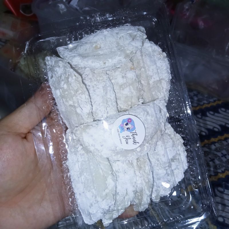 

cireng isi ayam suwir pedas