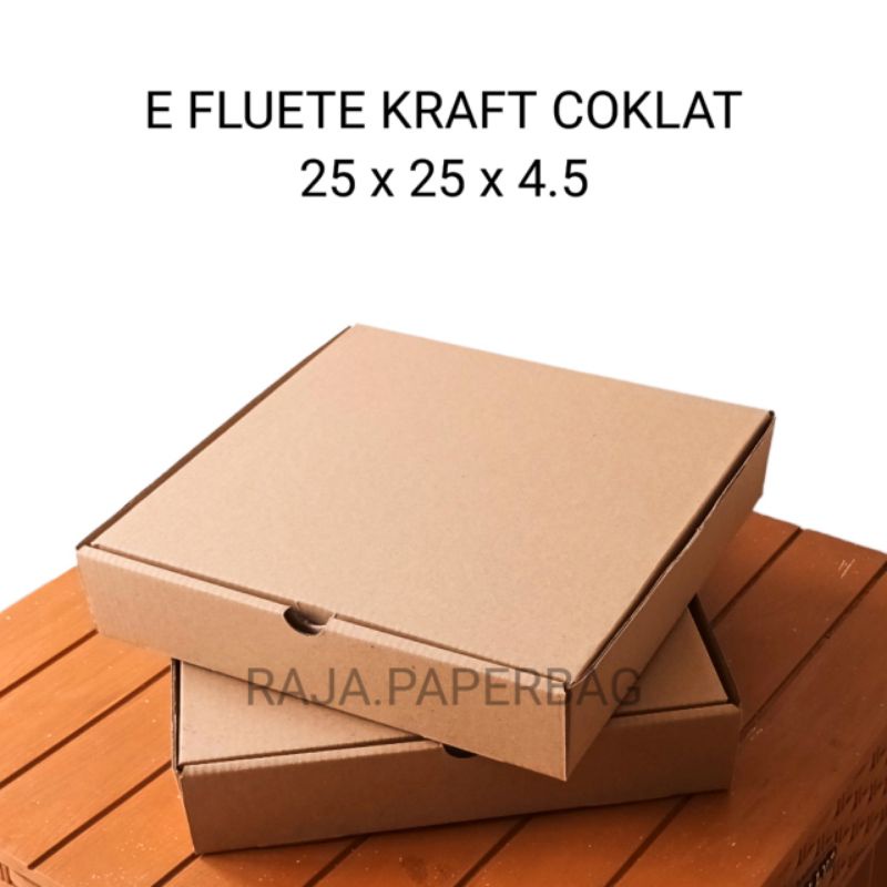 

Kotak souvenir box pizza kardus E-Fluete 25x25x4.5 karton packing hampers gift box dus baju