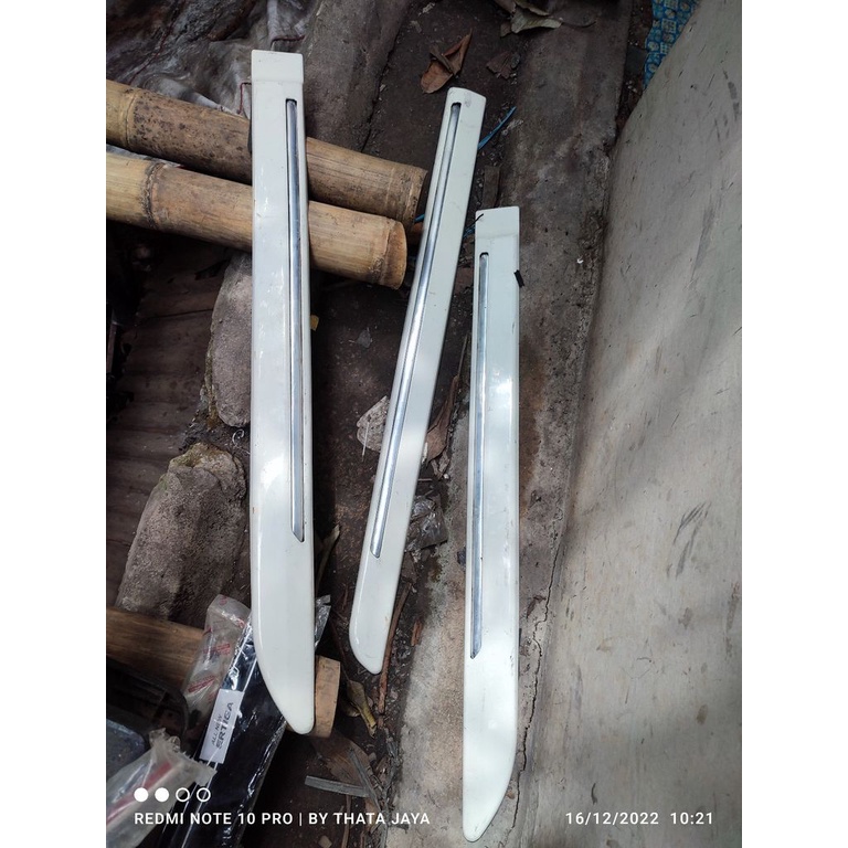 Moulding pintu innova 2010 2011 2012 2013 2014