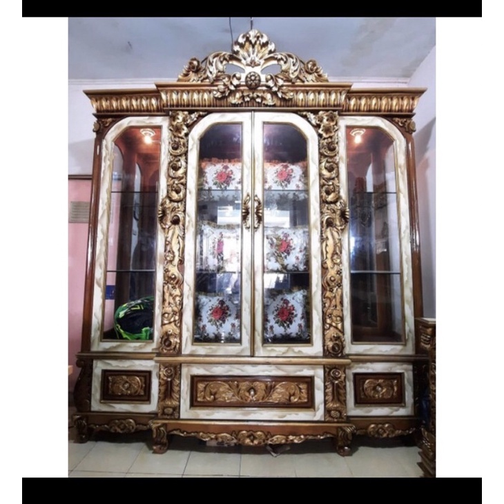 Lemari hias ukir tulip pintu 3 jati