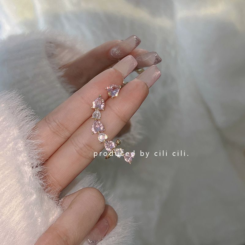 Korea Cahaya Mewah Elegan Baru Merah Muda Hati Zirkonium Anting Stud Dengan Klip Tulang Asimetris Anting-Anting Gadis