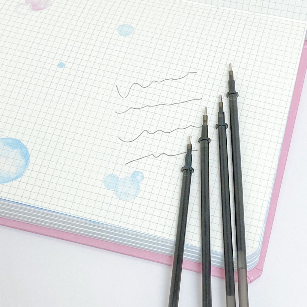 

REFILL PEN ERASABLE HITAM POLOS / ERASABLE PEN INK REFILL AODEMEI ODEMEI WARNA HITAM MOTIF POLOS