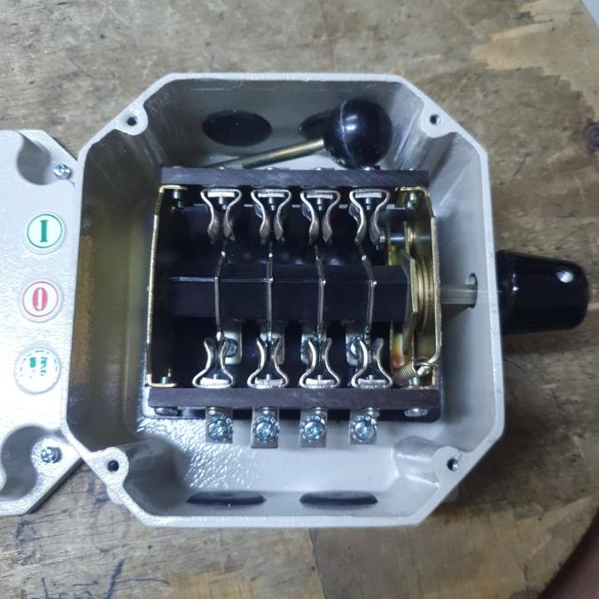 HANDLE / CAM STARTER / OHM SAKLAR SAKELAR GZ 4POLE PISAU 32A 32 A