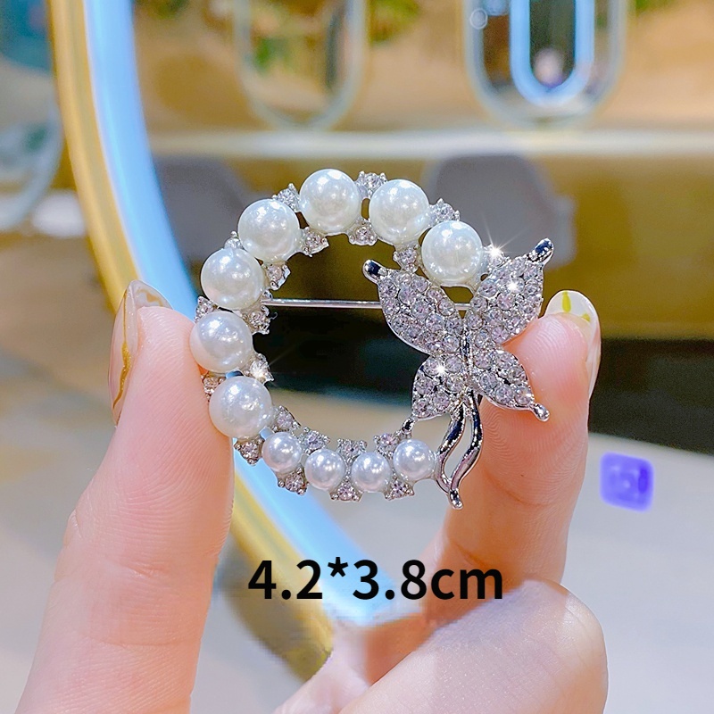 Mutiara Kupu-Kupu Bros High-End Perempuan Indah Kecil Harum Korsase Pin Aksesoris Berkelas Anti-Silau Gesper
