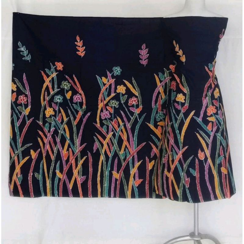 KAIN BATIK TULIS MADURA MOTIF BAMBU HITAM