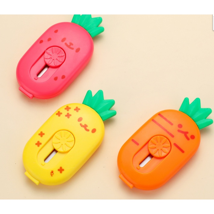 

YY 57 Mini Cutter Carrot Strawberry Emo / Cutter kecil Motif Wortel Warna Warni Lucu