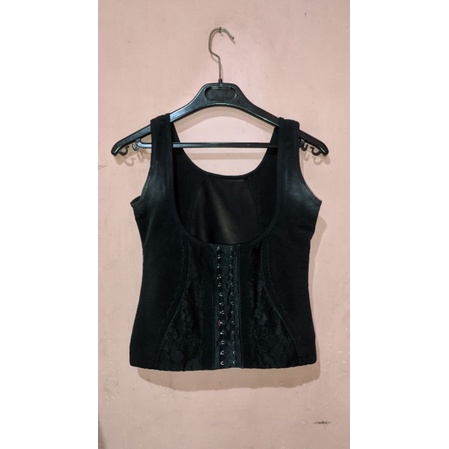 Fi0ri Short Bodysuit atasan wanita black hitam baju pelangsing preloved second