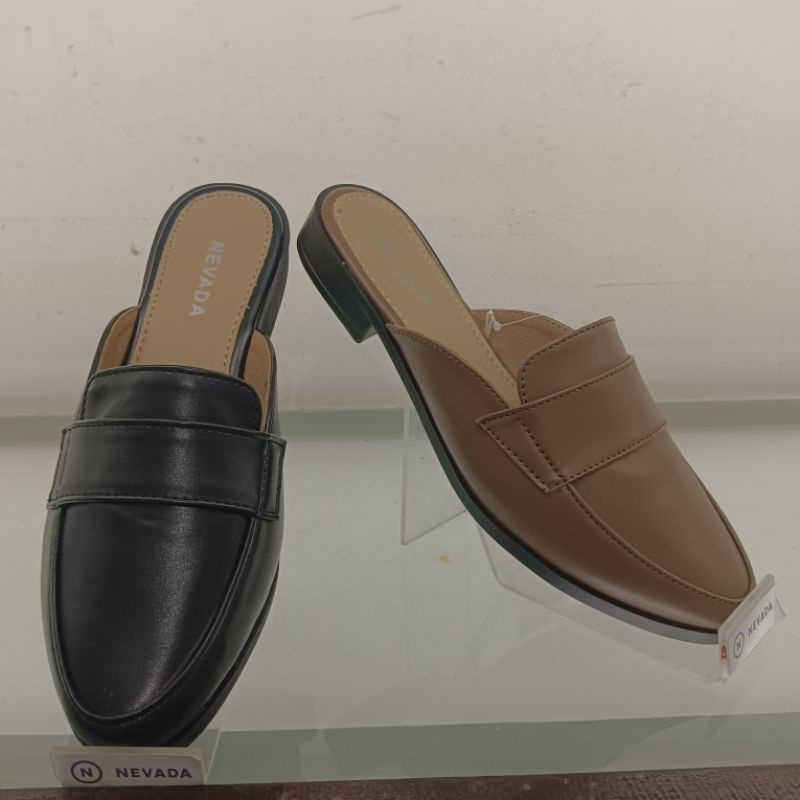 Nevada sepatu selop wanita branded Matahari Dept. Store