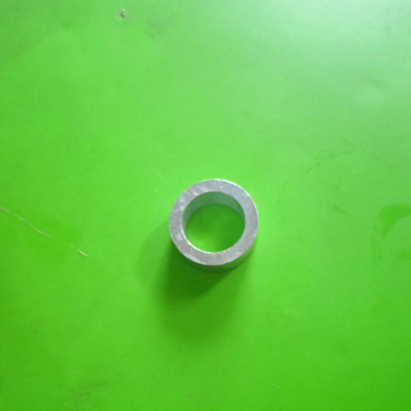BOSH AS RODA BELAKANG  KANCINGAN BEARING RODA BELAKANG VIAR KAISAR SPAREPART MOTOR RODA 3 DLL