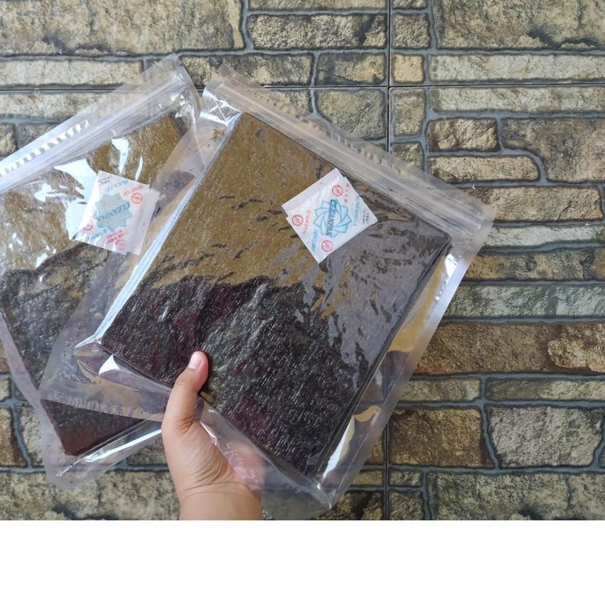 

SALE!!Paket Nori Rumput Laut Manjun 10 Lembar + Tikar Penggulung Sushi - Nori Sushi Halal|SQ9