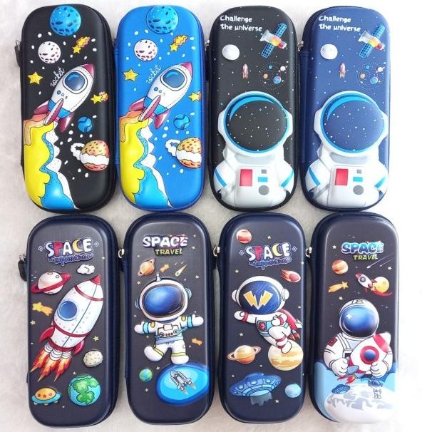 

Sale Kotak pensil 3D timbul astronot roket tempat pensil anak cowo dinosaur /TEMPAT PENSIL AESTHETIC/TEMPAT PENSIL ANAK PEREMPUAN/TEMPAT PENSIL ANAK LAKI LAKI/TEMPAT PENSIL SMIGGLE